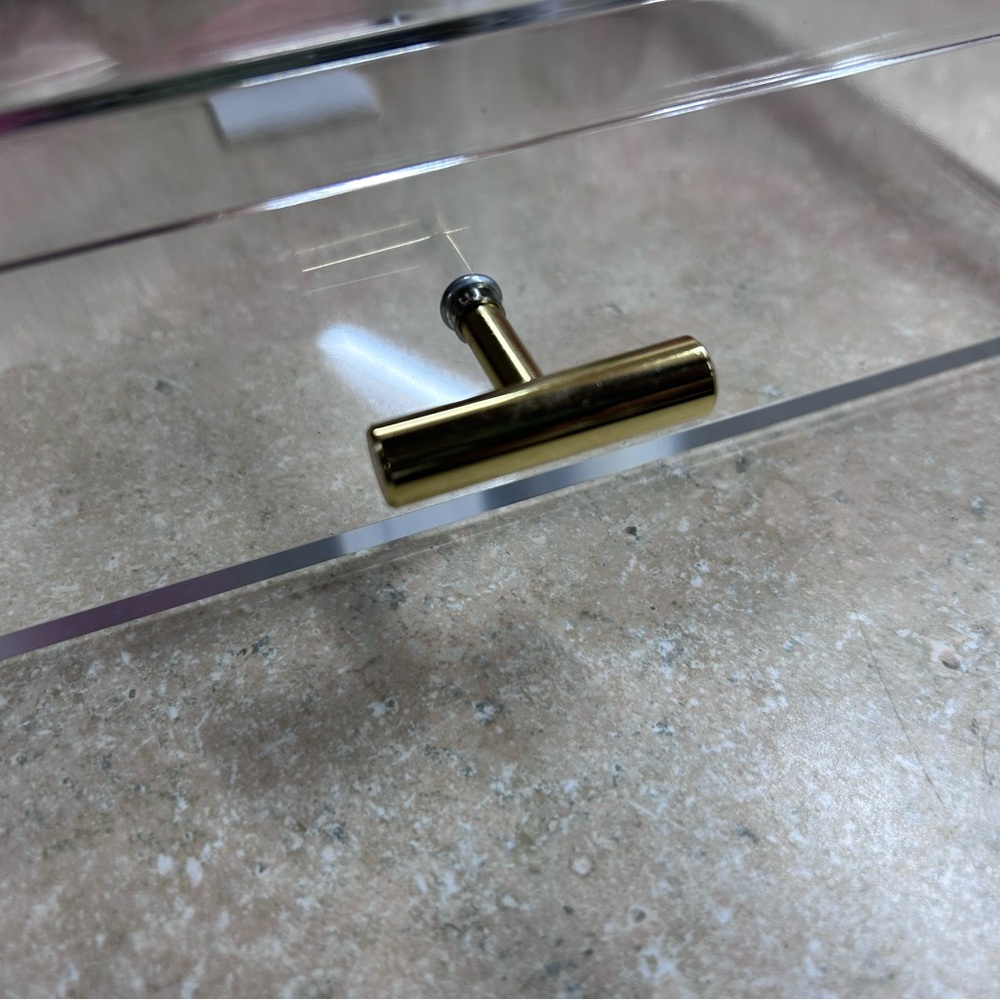 Threshold Transparent Display Box